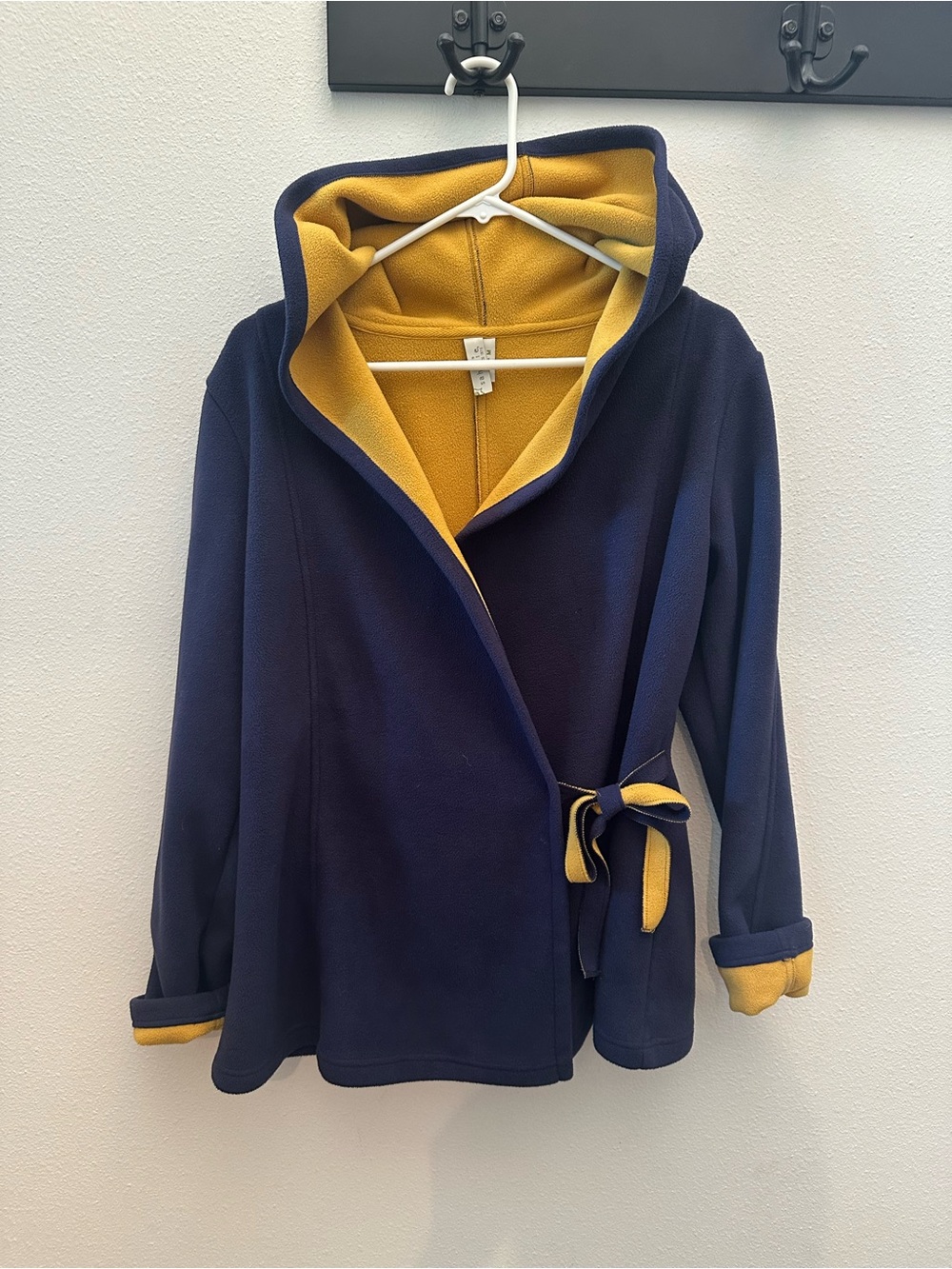 Sahalie Navy Blue and Mustard Yellow Hooded Fleece Jacket